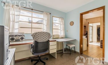 Cálida casa en Lomas de Zamora con diseño funcional y entorno privilegiado
