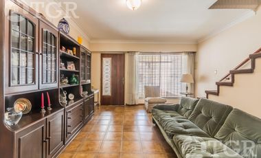 Cálida casa en Lomas de Zamora con diseño funcional y entorno privilegiado