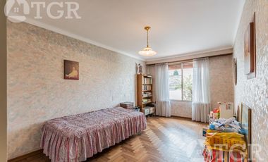 Cálida casa en Lomas de Zamora con diseño funcional y entorno privilegiado