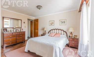 Cálida casa en Lomas de Zamora con diseño funcional y entorno privilegiado