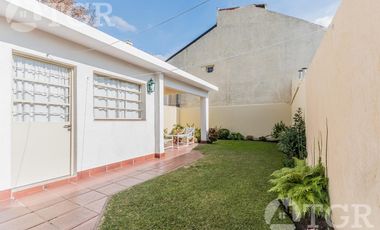 Cálida casa en Lomas de Zamora con diseño funcional y entorno privilegiado