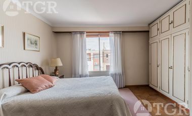 Cálida casa en Lomas de Zamora con diseño funcional y entorno privilegiado