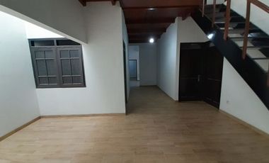 Rumah Mewah Siap Huni Barat Gembiraloka di Jalan Veteran