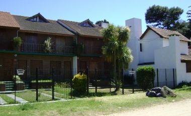 TRIPLEX DE 4 AMBIENTES EN VENTA - VILLA GESELL