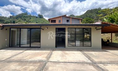 casa en arriendo en las antillas. Cod A776437