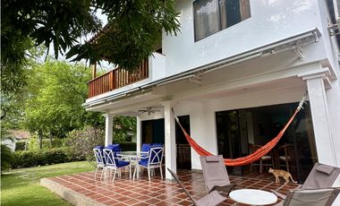 Venta de cabaña en conjunto frente de la playa, Don Jaca, Santa Marta