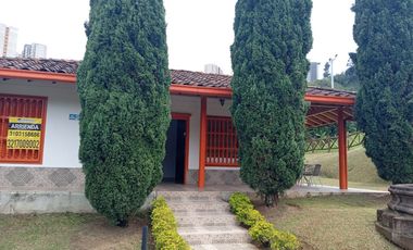 casa en arriendo en la doctora. Cod A212127