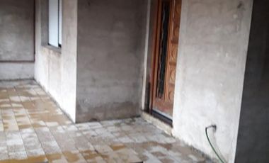 Venta Casa a Reciclar con Estupendo Lote 9,30 X 51 Lanus Este