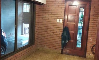 Venta Casa a Reciclar con Estupendo Lote 9,30 X 51 Lanus Este