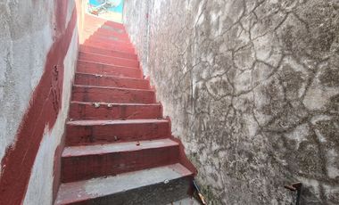 Venta - Casa cuatro ambientes con cochera de estilo marplatense - Bahía Blanca 2010