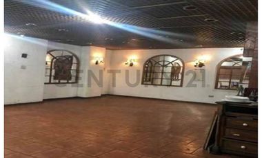 SE VENDE LOCAL CALLE HUÉRFANOS - SANTIAGO