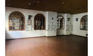 SE VENDE LOCAL CALLE HUÉRFANOS - SANTIAGO