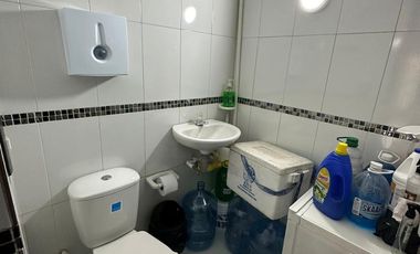 oficina en venta en centro comercial bolivar. Cod V2807