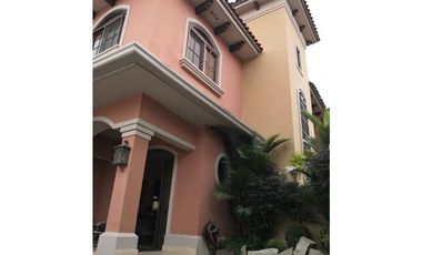 VENDO CASA EN EL DORAL DE COSTA DEL ESTE ( IH)
