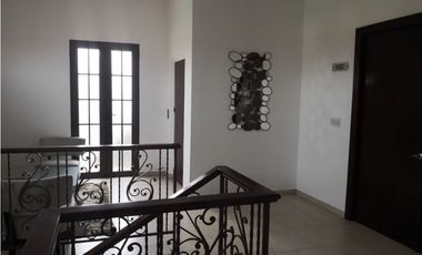 VENDO CASA EN EL DORAL DE COSTA DEL ESTE ( IH)