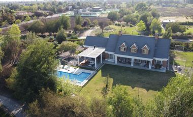 Casa en venta en Colina