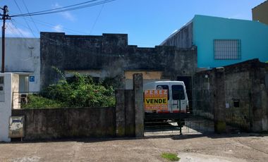Lote de 8.66 x 34.06 mts. Apto para reciclar o construir