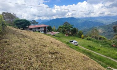 finca en venta en via cerritos. Cod V17093