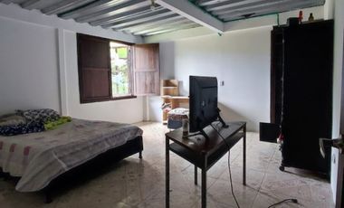 finca en venta en via cerritos. Cod V17093