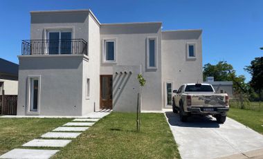 Casa en alquiler y venta en Santa Elisa | VCO Propiedades