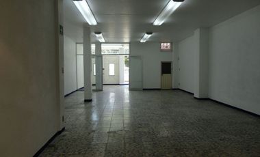 Edificio para oficinas y local, Calzada Juárez