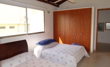 casa campestre en venta en el santuario. Cod V13399