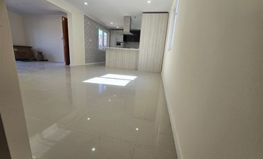 Gran Casa Nueva de 4 dormitorios 3 baños Amplios espacios