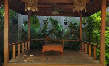 Luxurious house @ Mayjend sungkono, surabaya barat