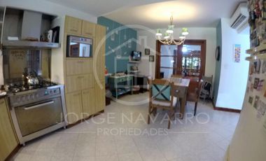 Importante Chalet de 5 Ambientes - Pozos 4400 - Villa Ballester - San Martín