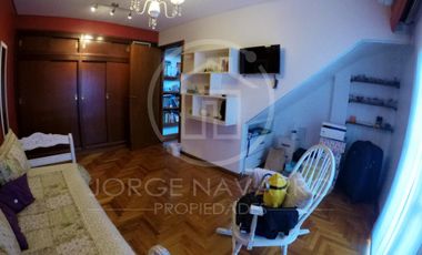 Importante Chalet de 5 Ambientes - Pozos 4400 - Villa Ballester - San Martín