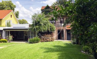 Importante Chalet de 5 Ambientes - Pozos 4400 - Villa Ballester - San Martín