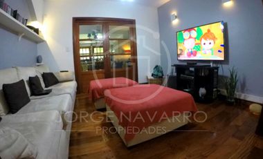 Importante Chalet de 5 Ambientes - Pozos 4400 - Villa Ballester - San Martín