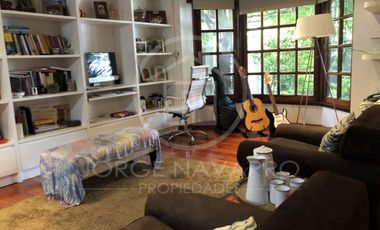 Importante Chalet de 5 Ambientes - Pozos 4400 - Villa Ballester - San Martín