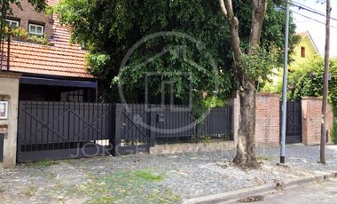 Importante Chalet de 5 Ambientes - Pozos 4400 - Villa Ballester - San Martín