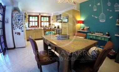 Importante Chalet de 5 Ambientes - Pozos 4400 - Villa Ballester - San Martín