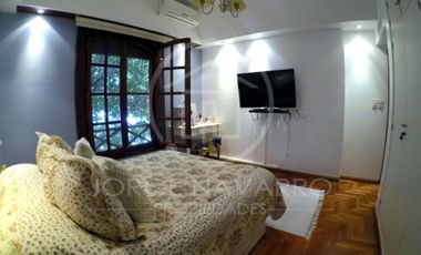 Importante Chalet de 5 Ambientes - Pozos 4400 - Villa Ballester - San Martín