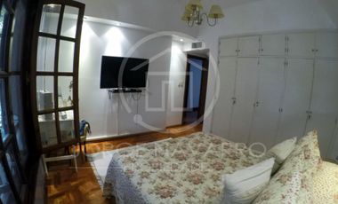 Importante Chalet de 5 Ambientes - Pozos 4400 - Villa Ballester - San Martín