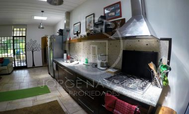 Importante Chalet de 5 Ambientes - Pozos 4400 - Villa Ballester - San Martín