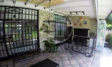 Importante Chalet de 5 Ambientes - Pozos 4400 - Villa Ballester - San Martín