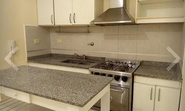 Excelente  departamento  de 2 ambientes con cochera.