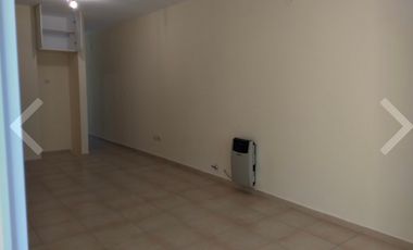 Excelente  departamento  de 2 ambientes con cochera.