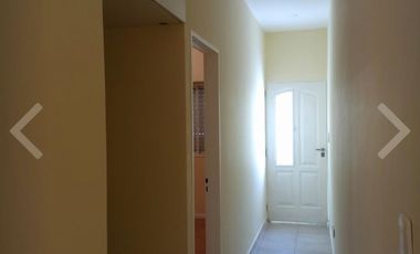 Excelente  departamento  de 2 ambientes con cochera.