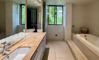 Lujoso Duplex,5 dorm. 5 baños, estar, gran terraza 3 estac.