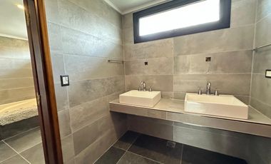 Increible Casa en Barrio Parque Luro