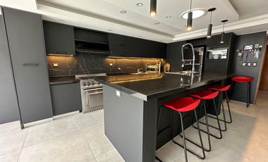 Increible Casa en Barrio Parque Luro