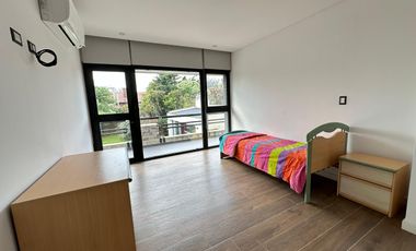 Increible Casa en Barrio Parque Luro