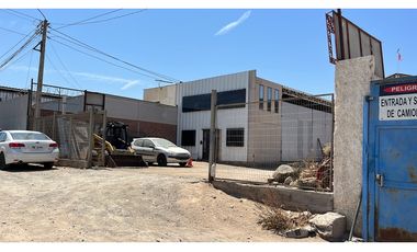 Se vende Lote industrial 938m2 galpón bodega 450m2