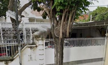 Rumah Usaha di Jalan Embong Kemiri, Strategis