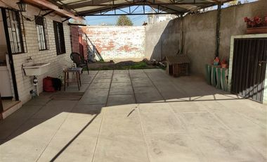 Casa en venta de 3 dorm. en La Florida