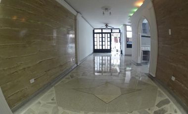 casa en venta en av. libertadores, parques residenciales b. Cod V22871